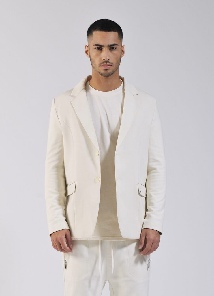 X01X22367940962DVjqxmfWcZHPU_1400x1400